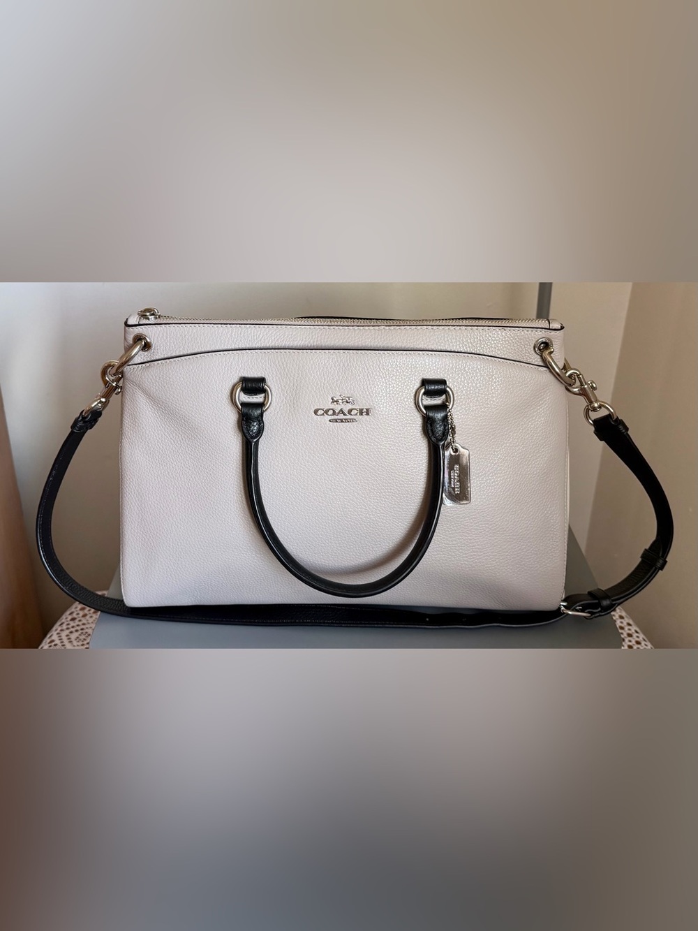 COACH #E1980-F76641 Pebbled Leather light taupe color-block white/black satchel